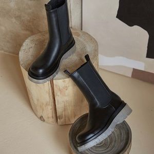 ZARYA CHELSEA BOOTS